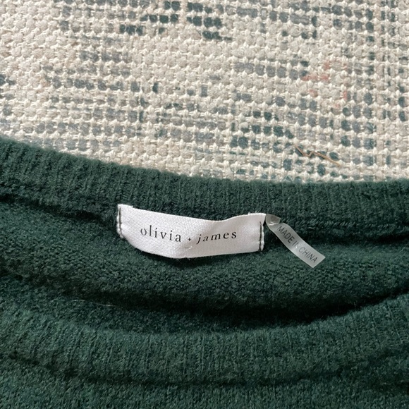 Cute sweater for fall - Picture 2 of 2